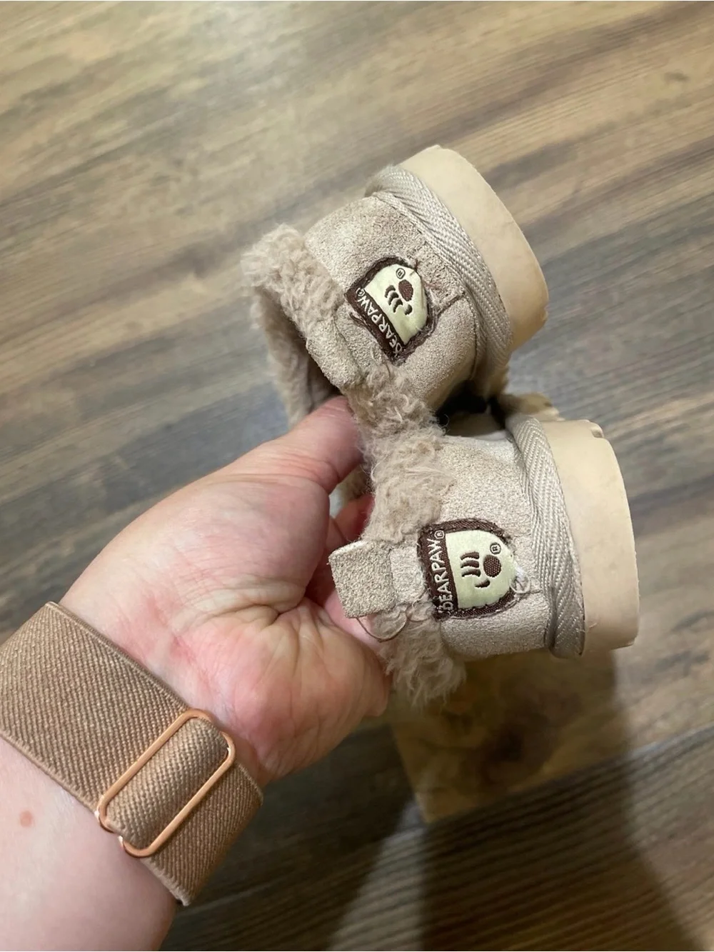 BEARPAW Kids Size 8 Faux Fur Suede Slip-On Slippers Beige
